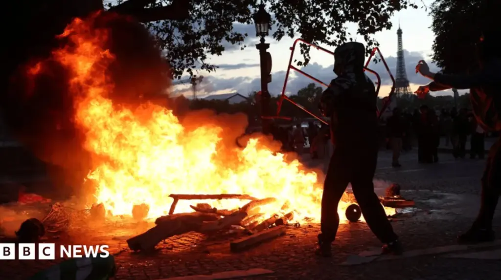Chaos Grips French Cities as Political Divide Deepens Amid Violent Protests